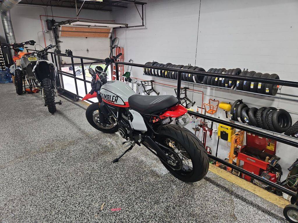2022 Ducati, weiß, Import USA — Foto 5 z 12