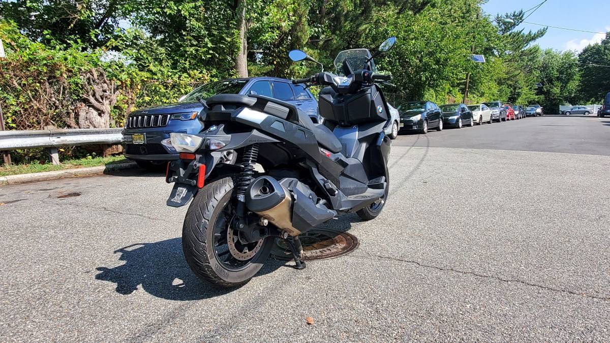 2019 BMW, Import USA — Foto 3 z 8