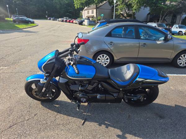 2022 Suzuki, Import USA — Foto 2 z 4