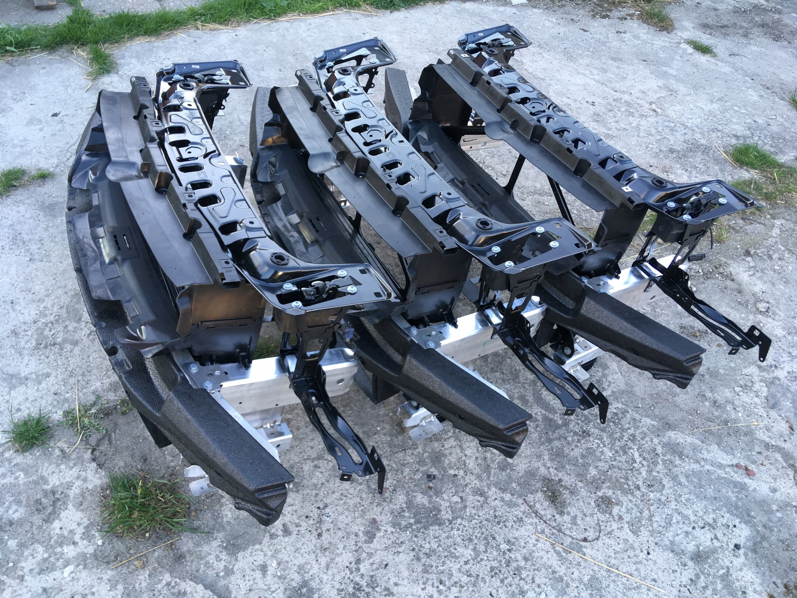 komplet předek: světlomety, nárazník, blatníky, kapota, nosník, ventilátor — BMW M2 F87 CS motor přední, Auf Lager in der EU — Foto 1