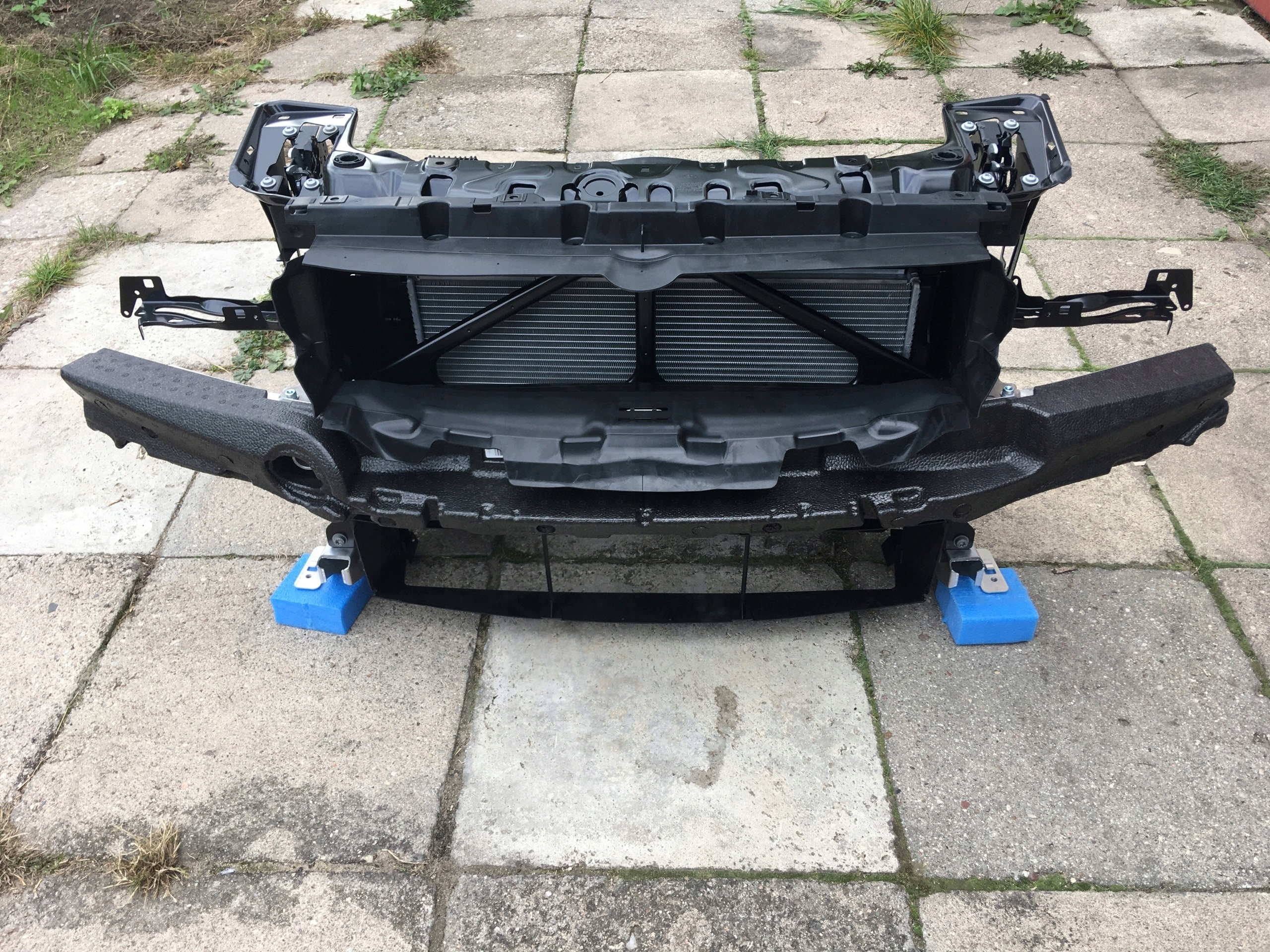 BMW M2 F87 CS Pas nosník nárazník kapota motor světlomet blatník přední ventilátor, Auf Lager in der EU — Foto 1 | AMECAR BMW M2 F87 CS Pas nosník nárazník kapota motor světlomet blatník přední ventilátor, Auf Lager in der EU — Foto 1