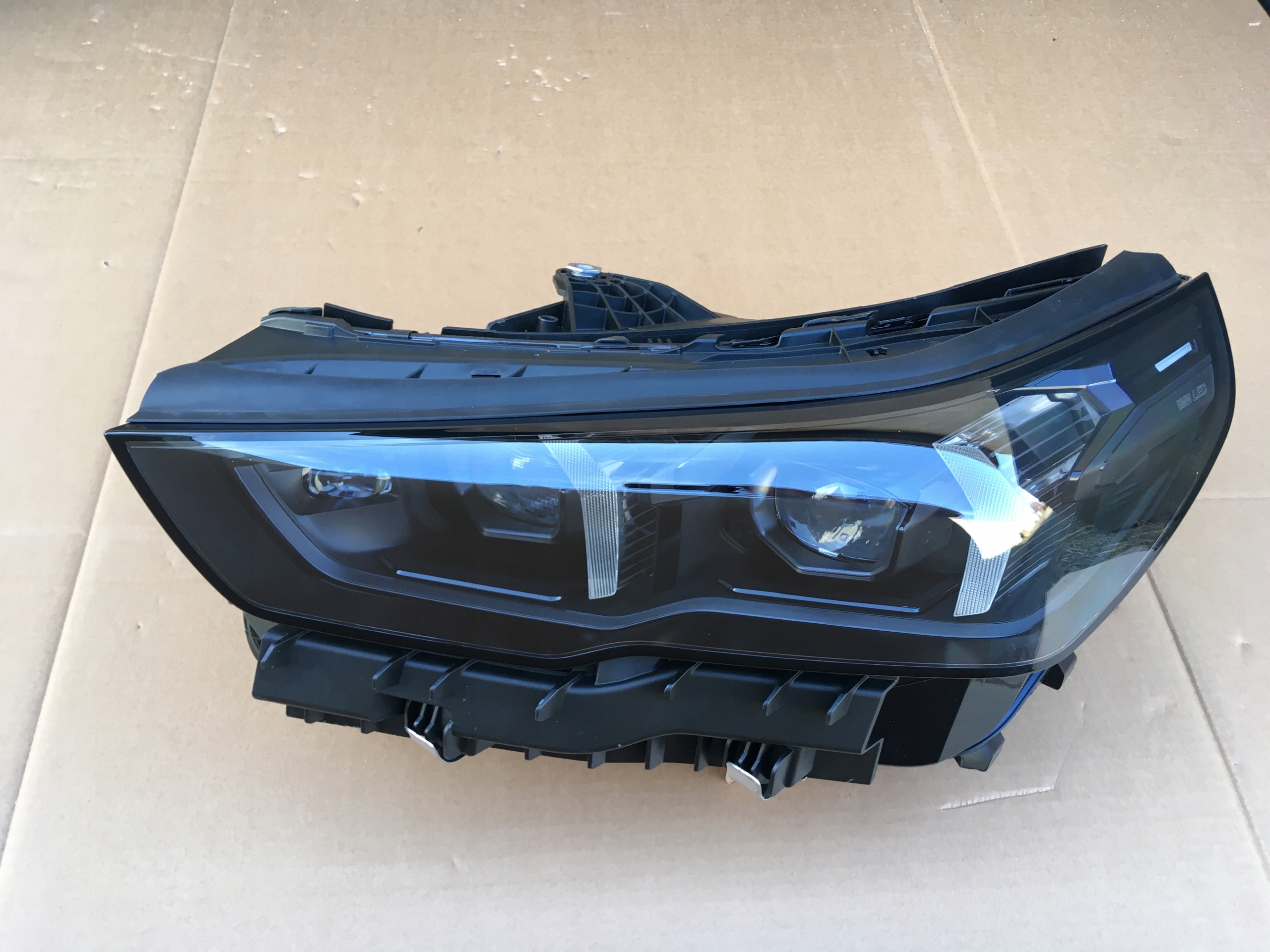 BMW 5 G60 nová světlomet Led Black Amerika přední blatník nárazník kapota M5 G90, schwarz, Auf Lager in der EU — Foto 1