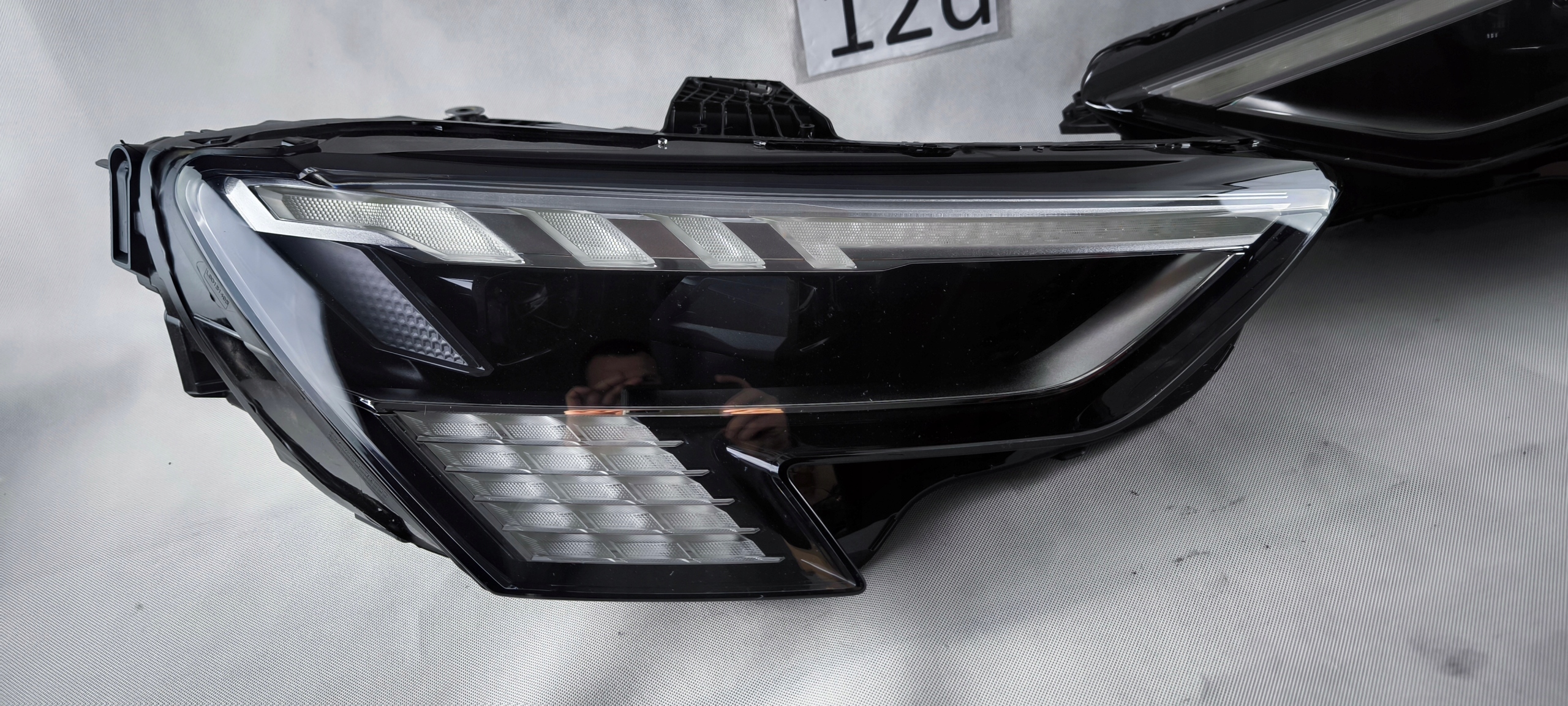 Audi A3 8y FULL LED Matrix komplet levý i pravý světlomet 8y0941035 8y0941036, Auf Lager in der EU — Foto 3 z 11