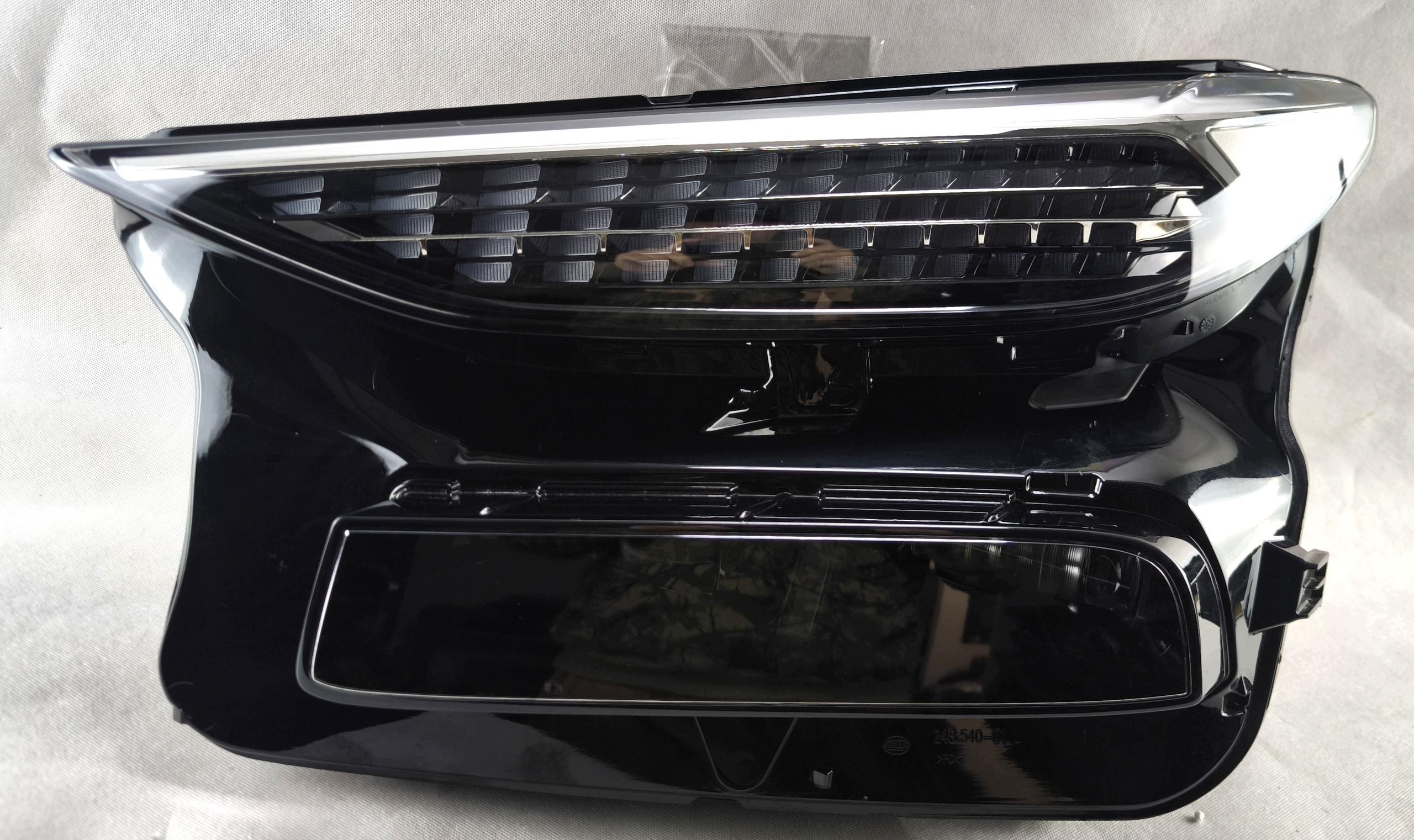 Audi Q6 E-tron FULL LED Matrix levý světlomet 85h941039, Auf Lager in der EU — Foto 1 z 13 Audi Q6 E-tron FULL LED Matrix levý světlomet 85h941039, Auf Lager in der EU — Foto 1 z 13