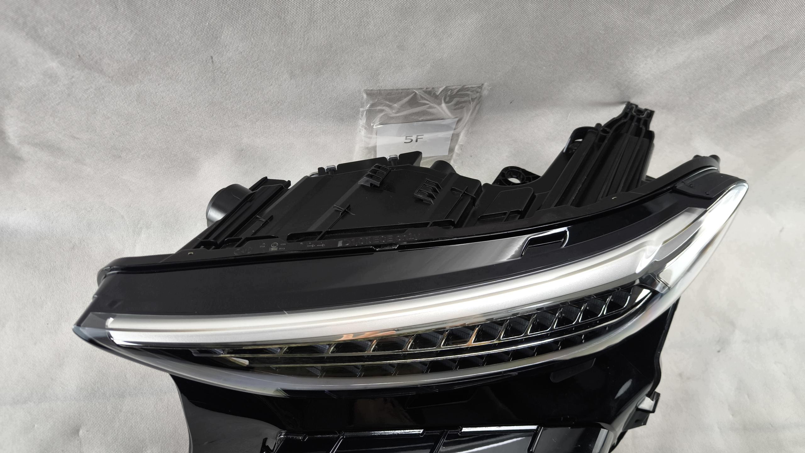 Audi Q6 E-tron FULL LED Matrix levý světlomet 85h941039, Auf Lager in der EU — Foto 7 z 13