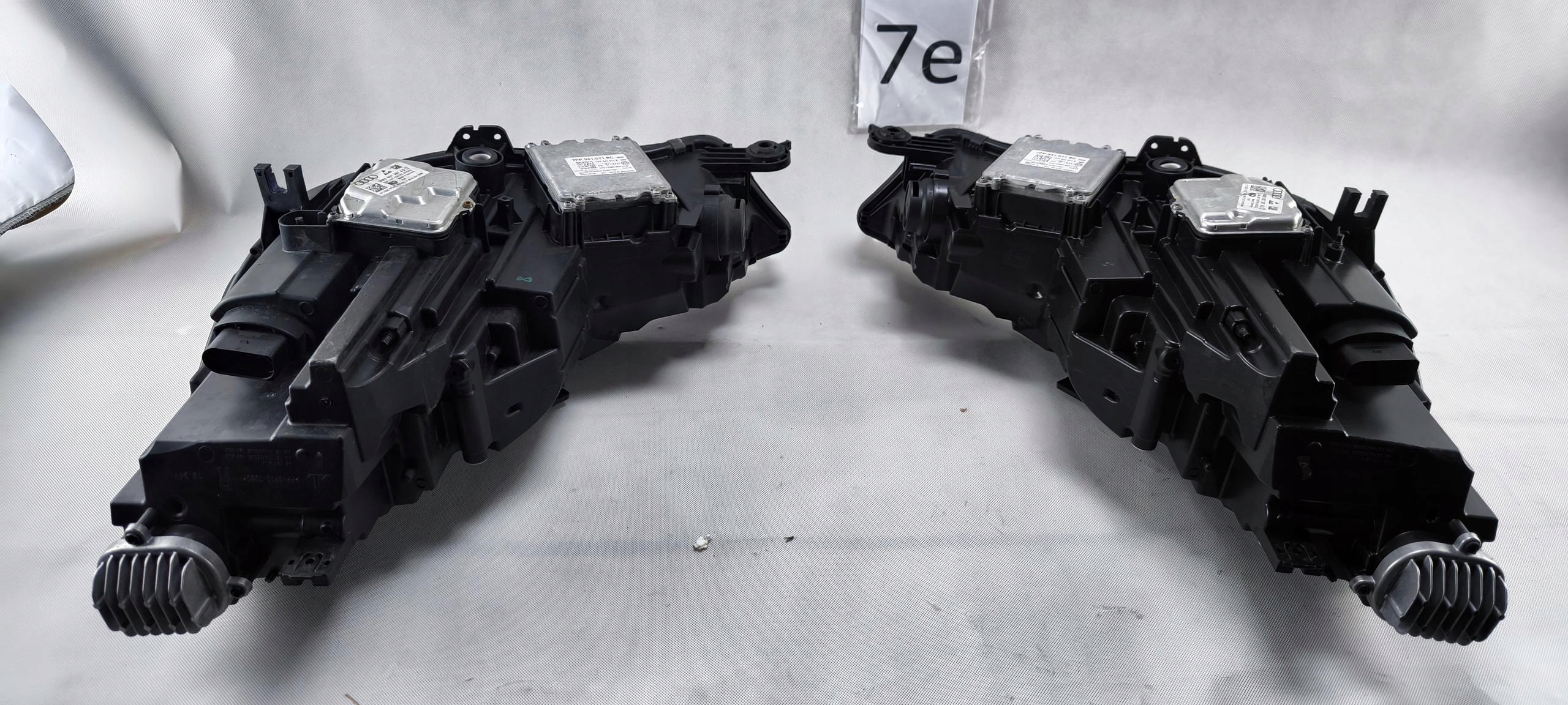 Audi A4 B9 FULL LED Matrix komplet levý i pravý světlomet 8w0941783 8w0941784, Auf Lager in der EU — Foto 8 z 10