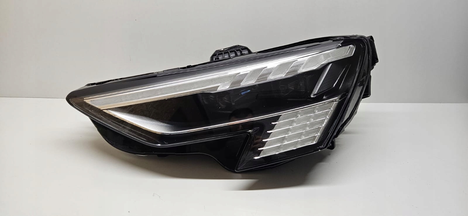 Audi A3 8y0941035 FULL LED Matrix přední světlomet přední levá, Auf Lager in der EU — Foto 2 z 10