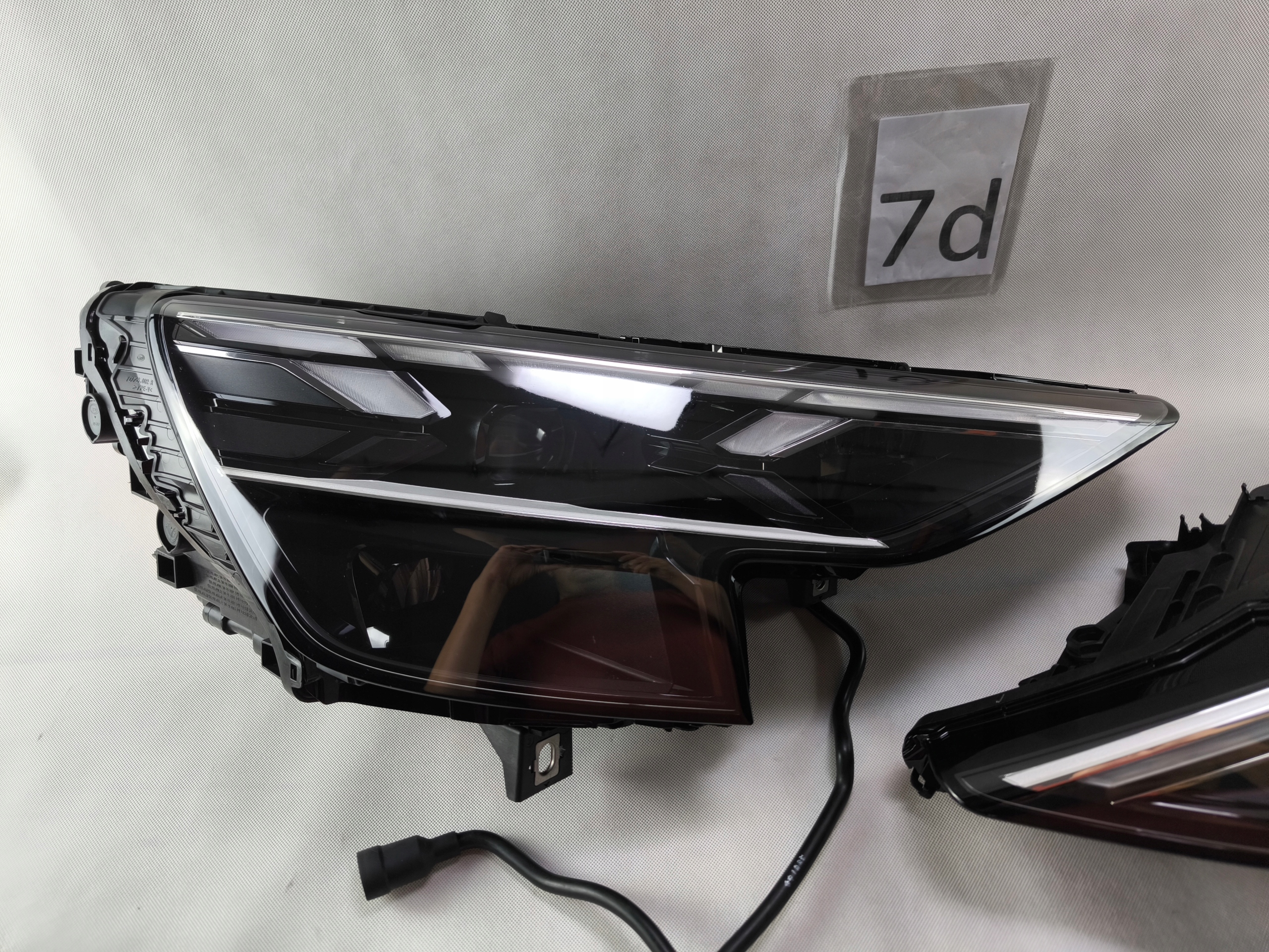 Audi Q8 facelift FULL LED Matrix levý světlomet 4m8941039, Auf Lager in der EU — Foto 3 z 10