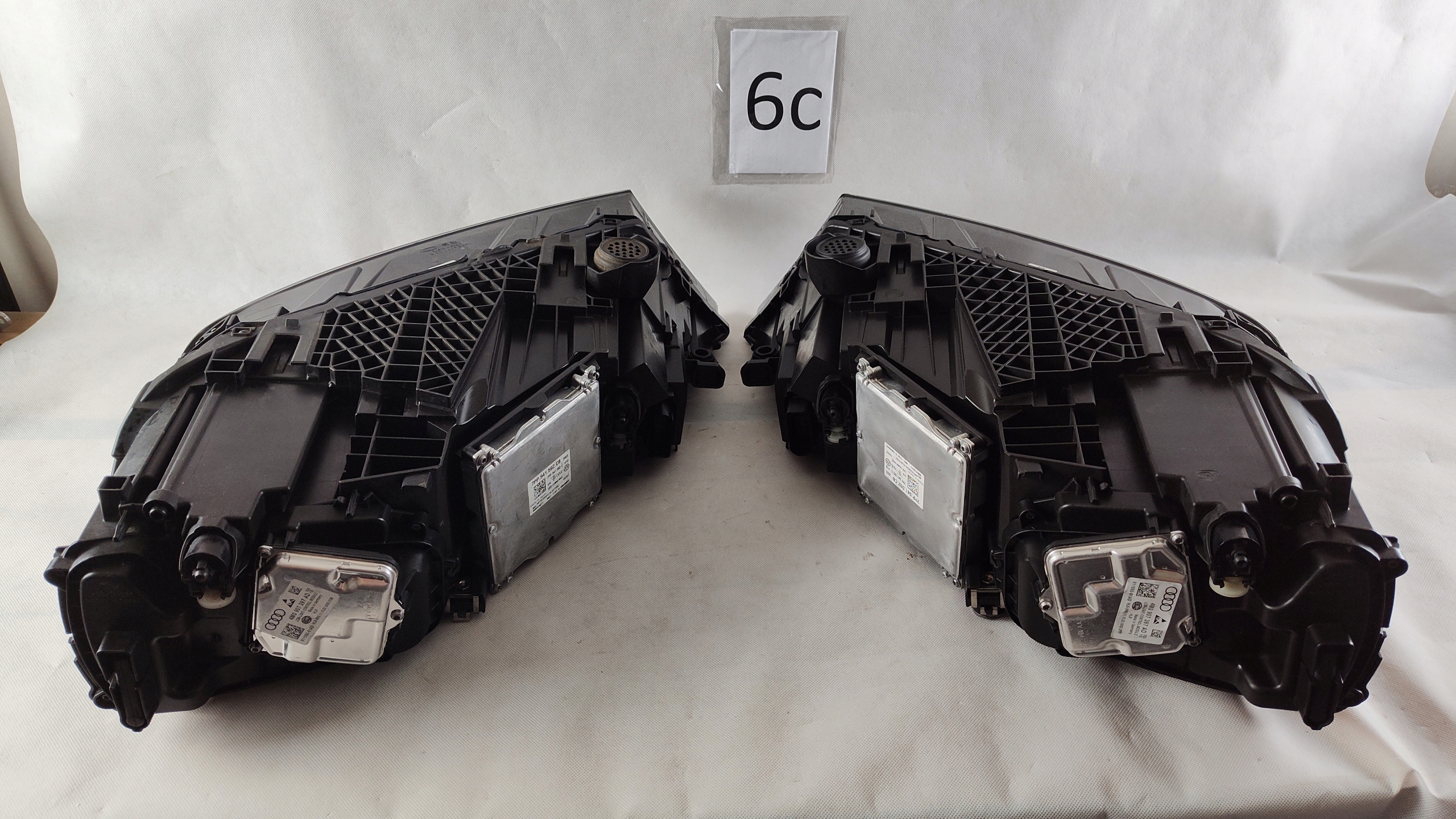 Audi Q7 4m0 FULL LED Matrix komplet levý i pravý světlomet, Auf Lager in der EU — Foto 10 z 12