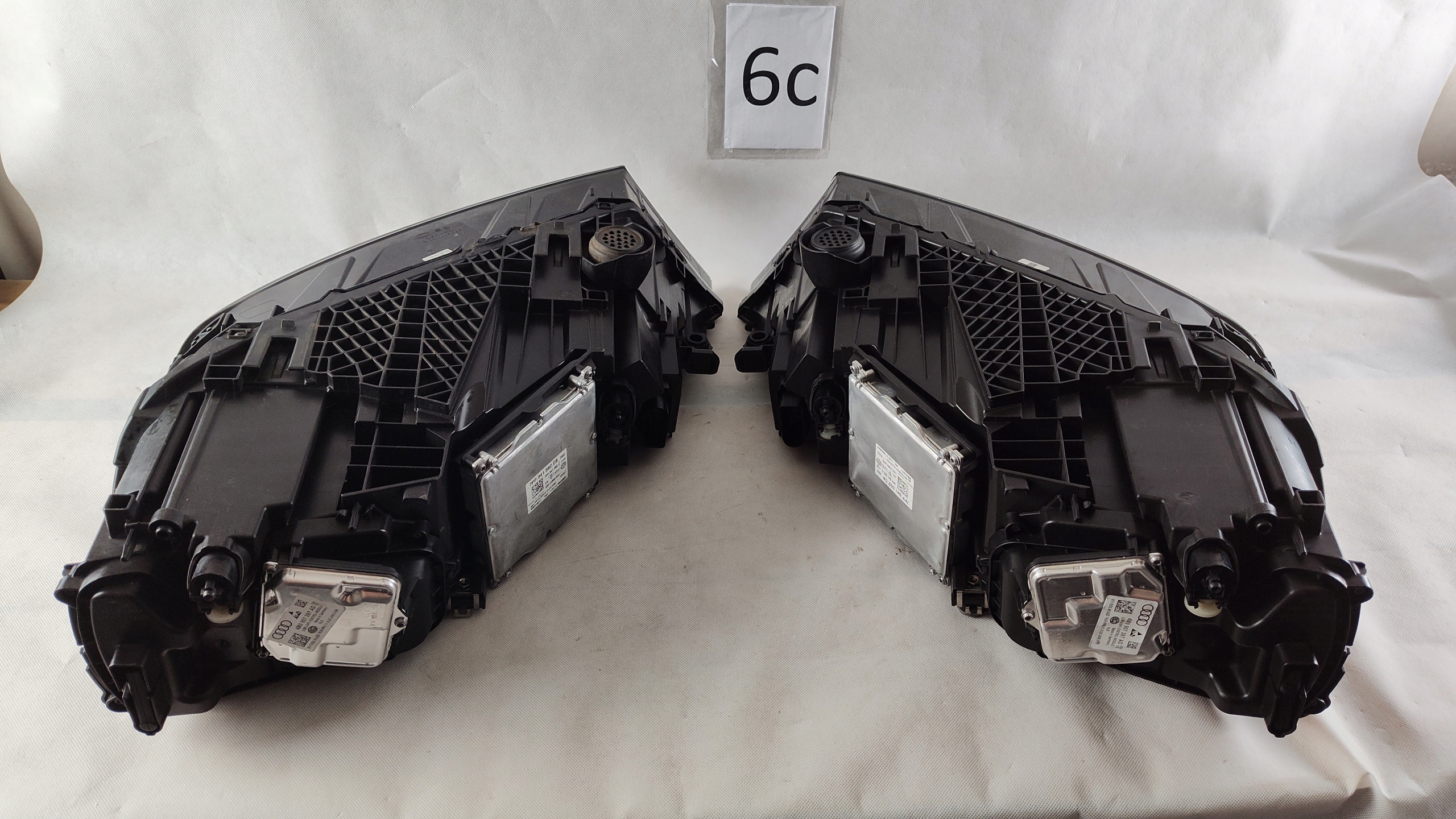 Audi Q7 4m0 FULL LED Matrix komplet levý i pravý světlomet, Auf Lager in der EU — Foto 11 z 12