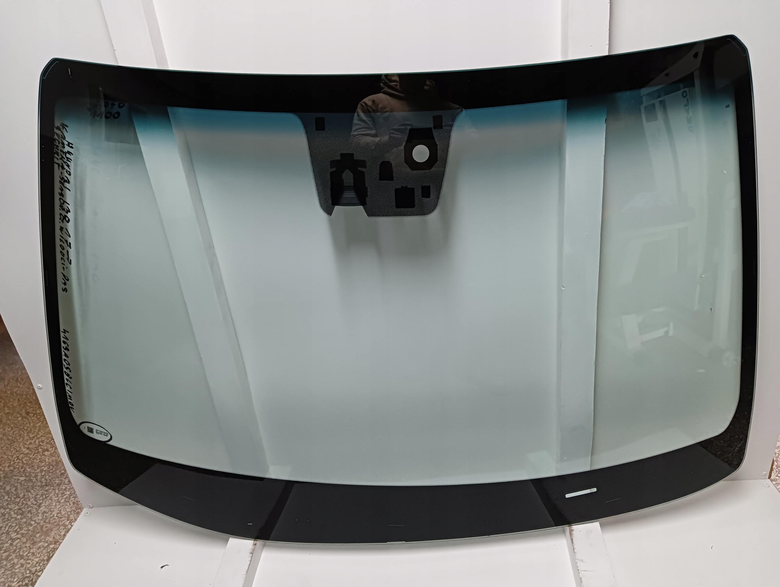 Szyba Czolowa přední Hyundai I30 2018- senzor Kamera Pas originál, Auf Lager in der EU — Foto 1