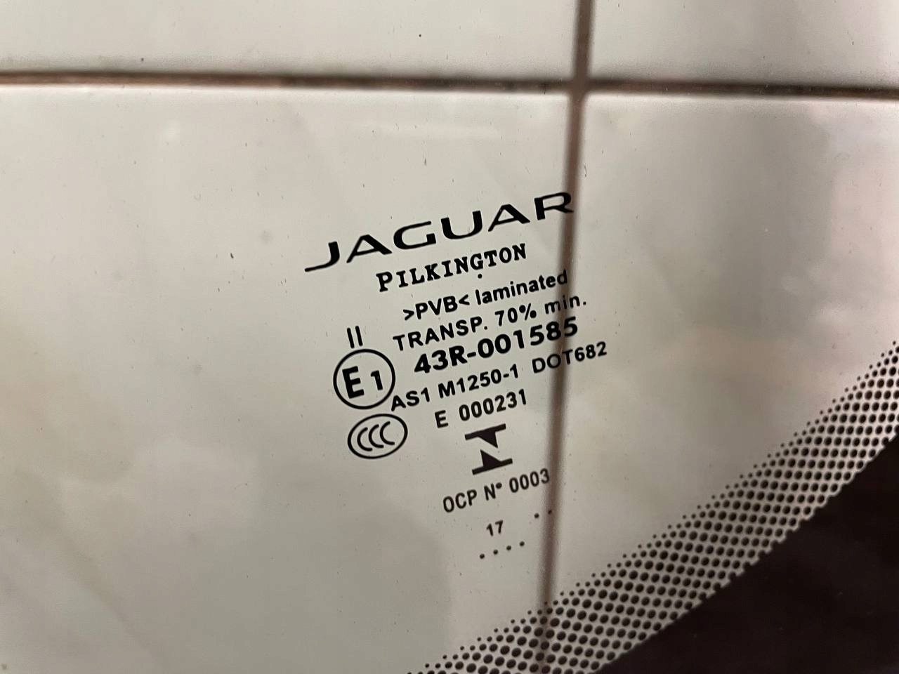 Szyba Czolowa Originál 2018 Rok Kamera senzor Jaguar F-pace X761, Auf Lager in der EU — Foto 1