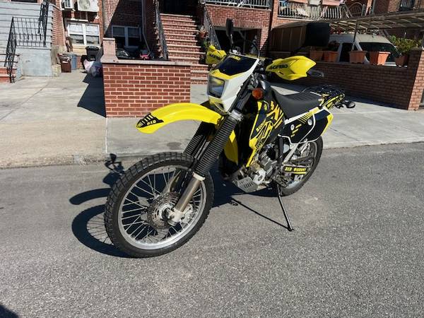 2004 Suzuki, Import USA — Foto 3 z 6