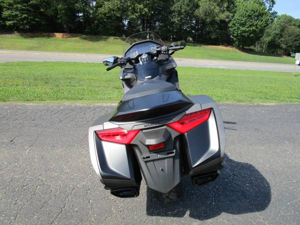 2026 Honda, Import USA — Foto 8 z 12