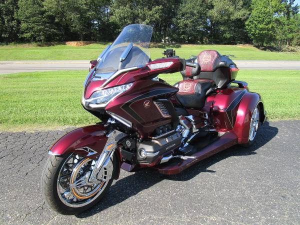 2025 Honda, Import USA — Foto 3 z 12