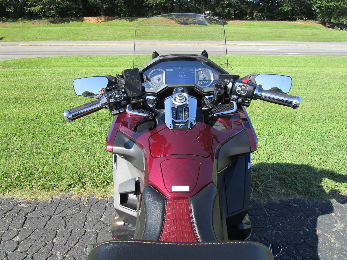 2025 Honda, Import USA — Foto 7 z 12