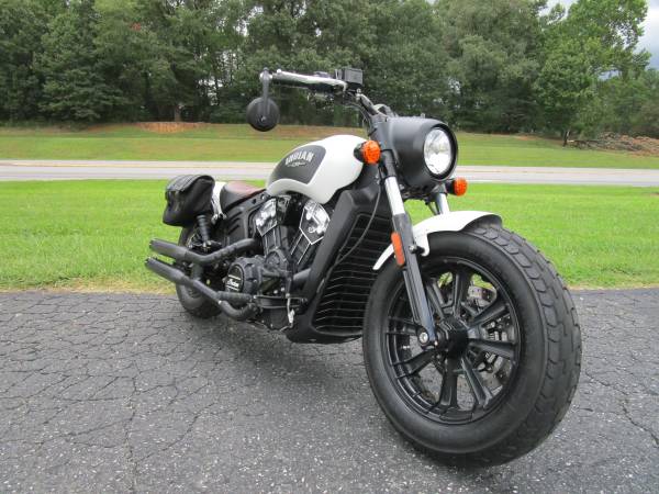 2020 Indian, Import USA — Foto 3 z 12