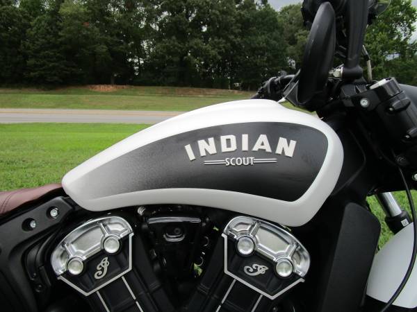 2020 Indian, Import USA — Foto 6 z 12