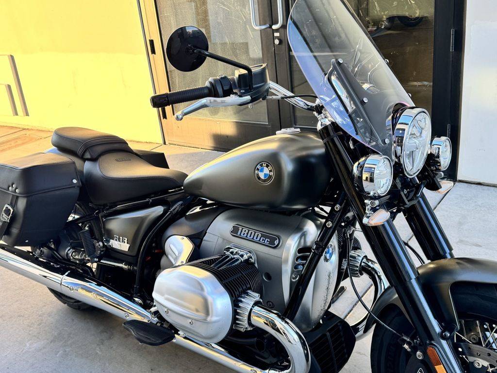2022 BMW, Import USA — Foto 3 z 12