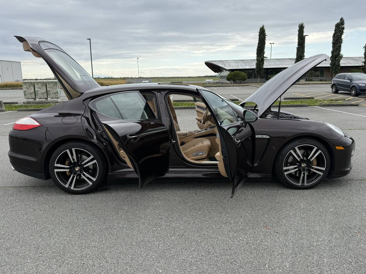 2013 Porsche, Import Kanada — Foto 5 z 12