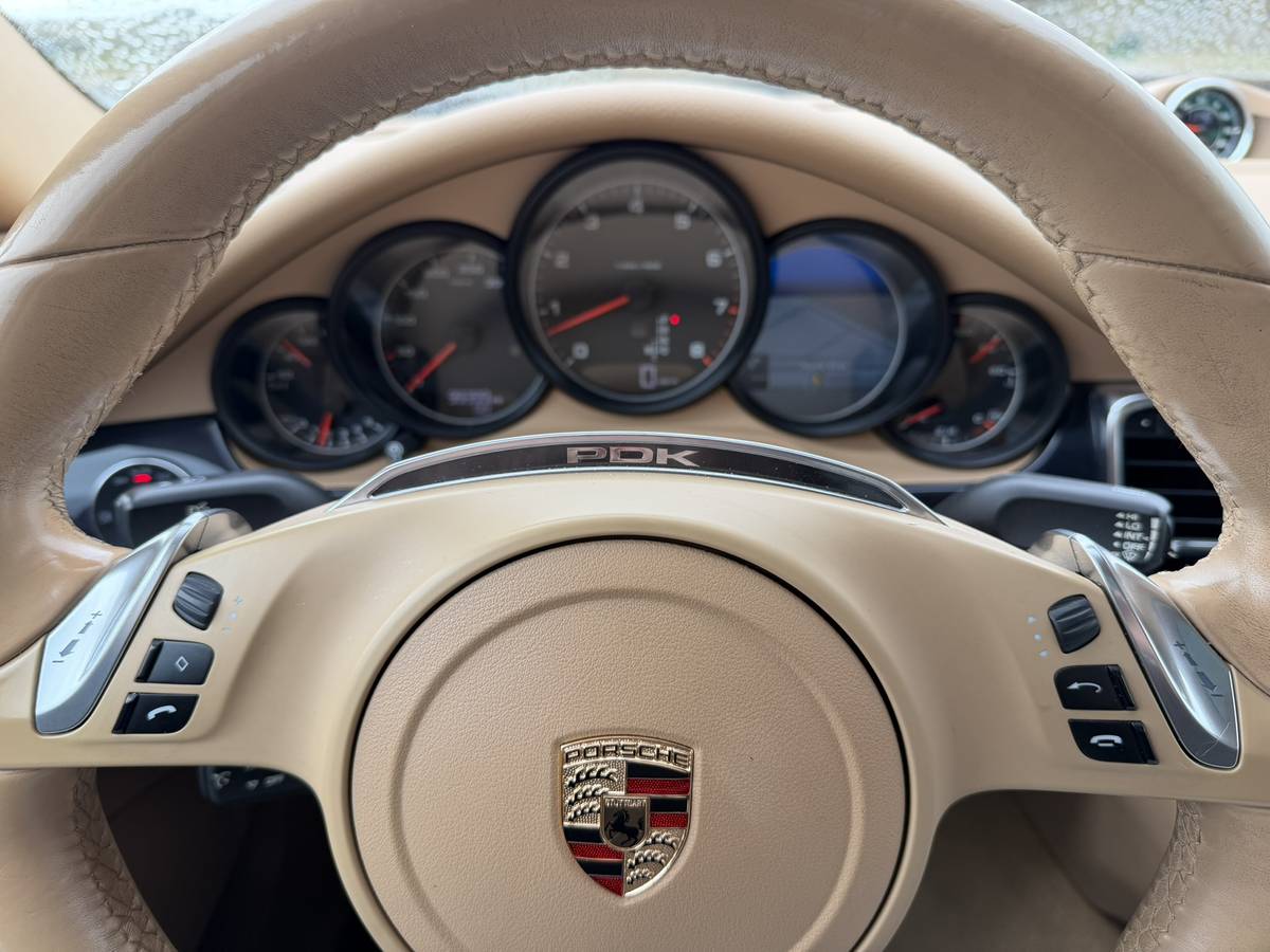 2013 Porsche, Import Kanada — Foto 8 z 12