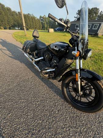 2017 Indian, Import USA — Foto 3 z 9