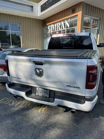 2019 Dodge, Import Kanada — Foto 2 z 12