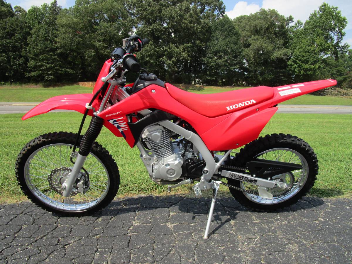 2025 Honda, Import USA — Foto 2 z 11