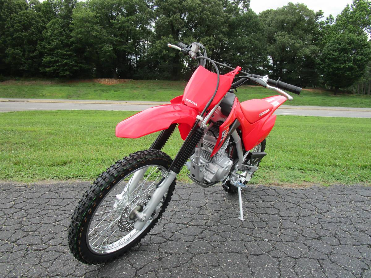 2027 Honda, Import USA — Foto 4 z 6