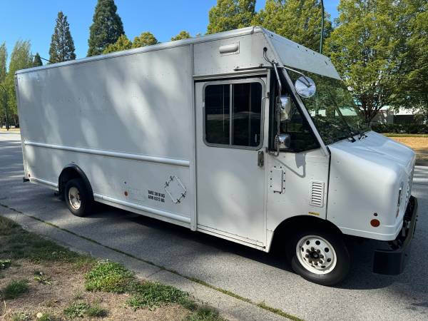 2012 Ford, Import Kanada — Foto 4 z 11