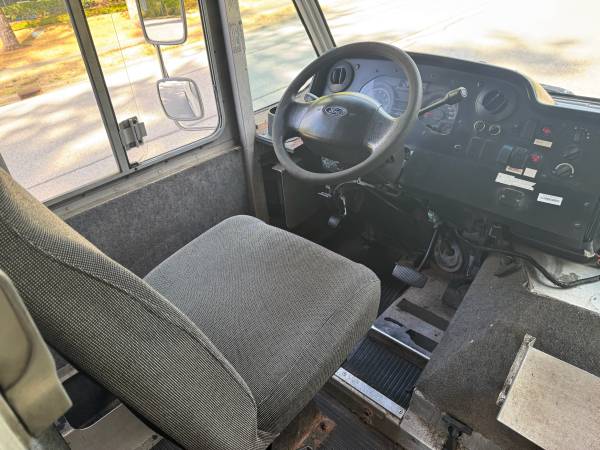 2012 Ford, Import Kanada — Foto 7 z 11