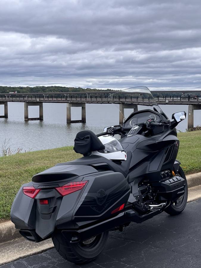 2025 Honda, Import USA — Foto 2 z 12