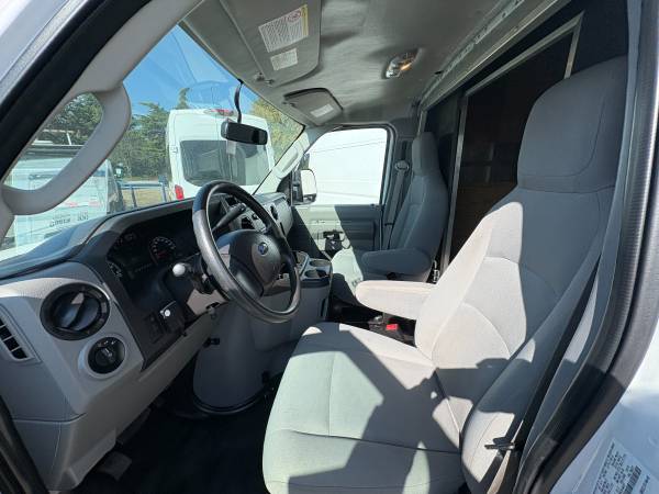 2019 Ford, Import Kanada — Foto 3 z 12