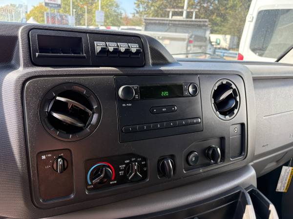 2019 Ford, Import Kanada — Foto 6 z 12