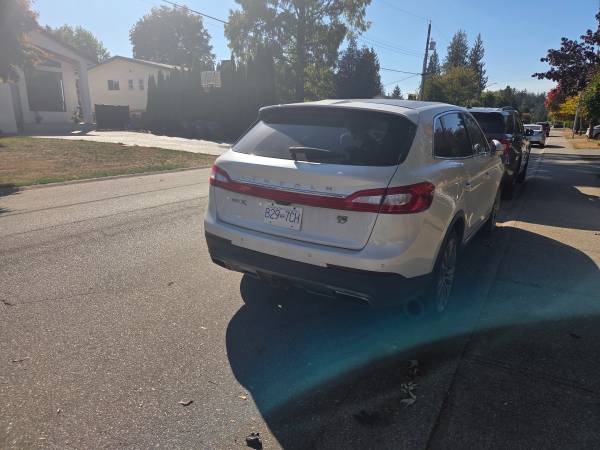 2016 Lincoln, Import Kanada — Foto 2 z 4