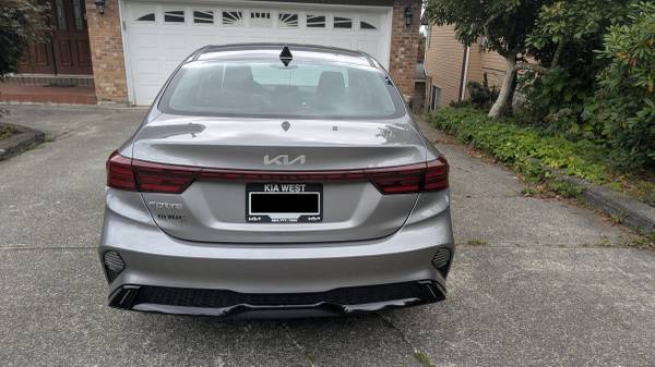 2023 Kia, Import Kanada — Foto 4 z 9