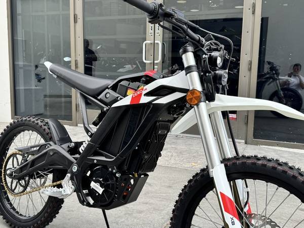 2026, Import USA — Foto 12 z 12