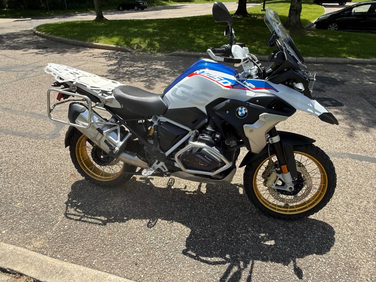 2019 BMW, Import USA — Foto 2 z 10