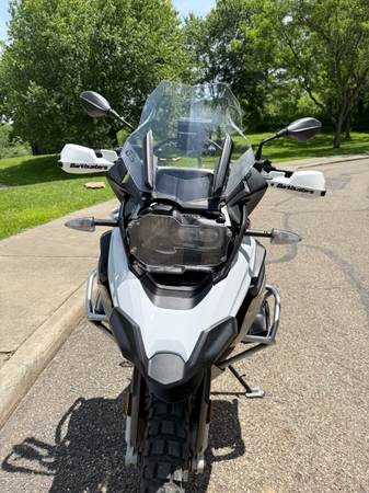 2019 BMW, Import USA — Foto 5 z 10