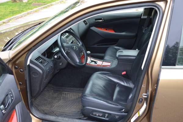 Lexus, Import Kanada — Foto 10 z 12