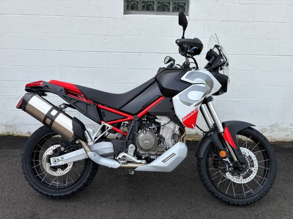 2027 Aprilia, Import USA — Foto 1