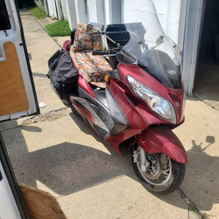 2008 Suzuki, Import USA — Foto 3 z 5