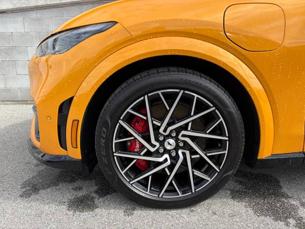 2022 Ford, Import Kanada — Foto 6 z 12