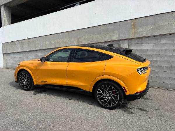 2022 Ford, Import Kanada — Foto 7 z 12