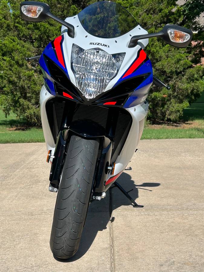 2026 Suzuki, Import USA — Foto 4 z 5