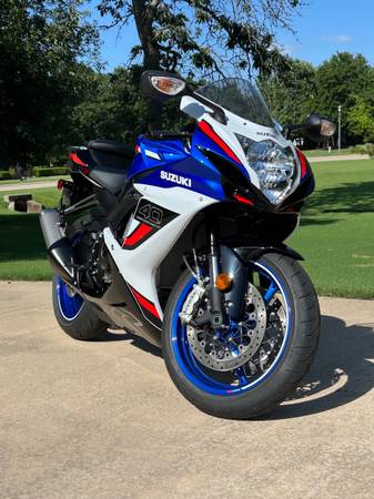 2026 Suzuki, Import USA — Foto 5 z 5