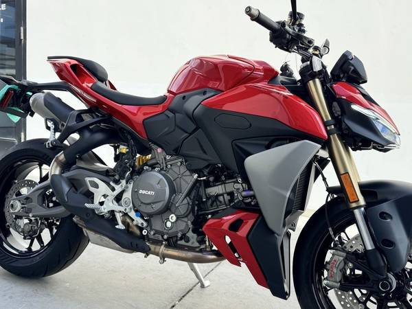 2026 Ducati, Import USA — Foto 1
