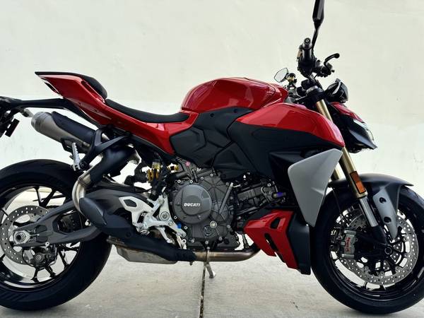 2026 Ducati, Import USA — Foto 2 z 12