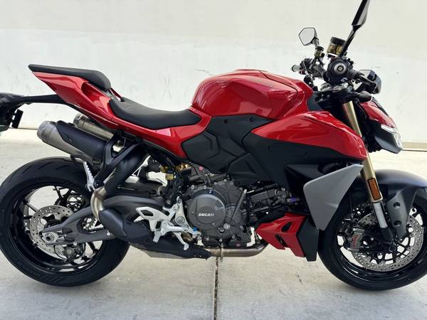 2026 Ducati, Import USA — Foto 3 z 12