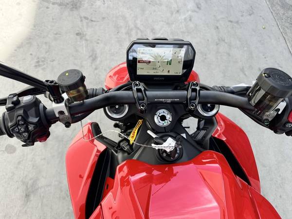 2026 Ducati, Import USA — Foto 8 z 12